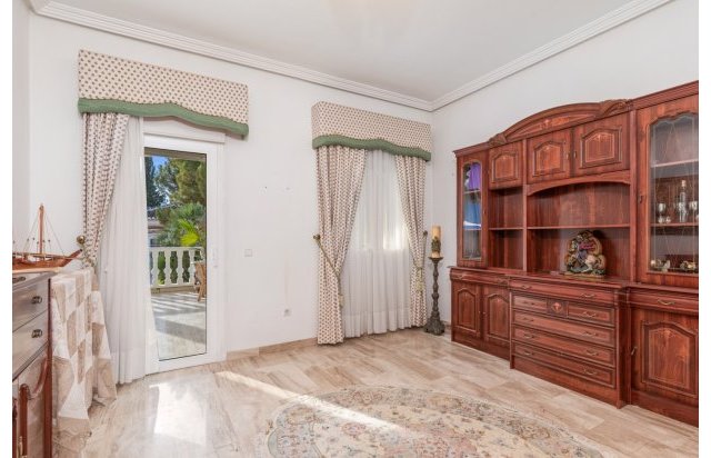 Rynek wtórny - Szalet - Ciudad Quesada - Rojales - Doña pepa