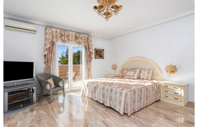 Rynek wtórny - Szalet - Ciudad Quesada - Rojales - Doña pepa