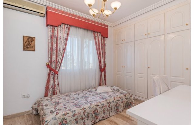 Rynek wtórny - Szalet - Ciudad Quesada - Rojales - Doña pepa