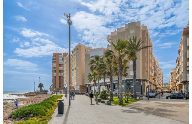 Resale - Apartment - Torrevieja - Playa de El Cura