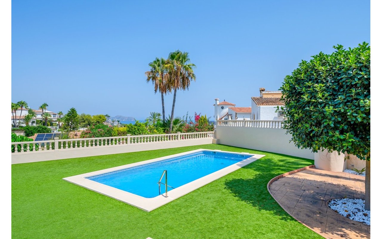 Resale - Villa - Benissa