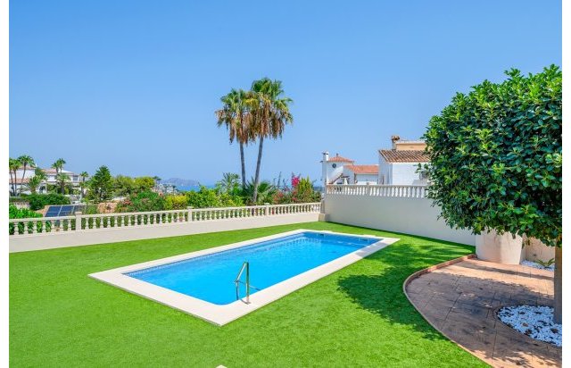 Resale - Villa - Benissa