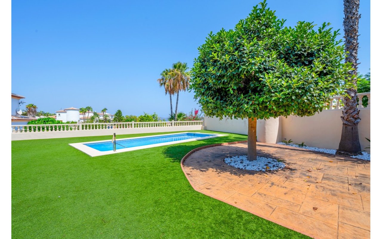 Resale - Villa - Benissa