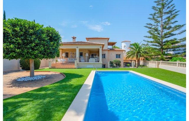 Resale - Villa - Benissa