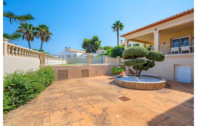 Resale - Villa - Benissa