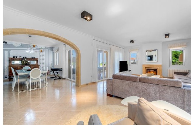 Resale - Villa - Benissa