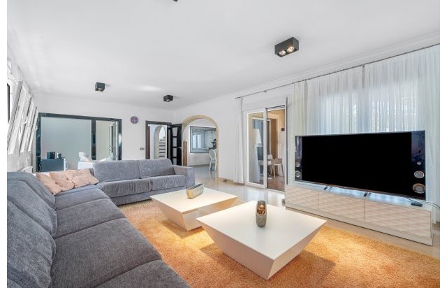 Resale - Villa - Benissa