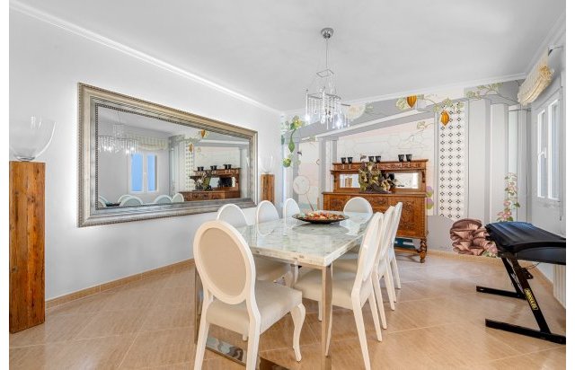 Resale - Villa - Benissa