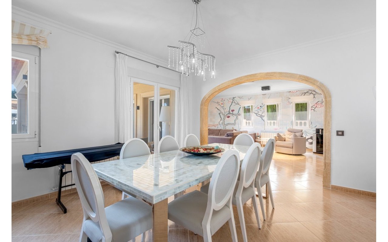 Resale - Villa - Benissa