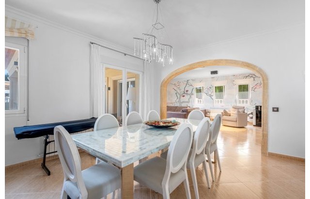 Resale - Villa - Benissa