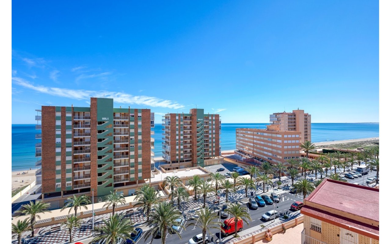 Reventa - Piso - Arenales del Sol - Segunda linea playa