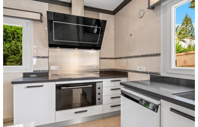 Resale - Villa - Ciudad Quesada - Rojales