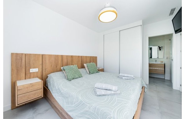 Resale - Villa - Los Montesinos