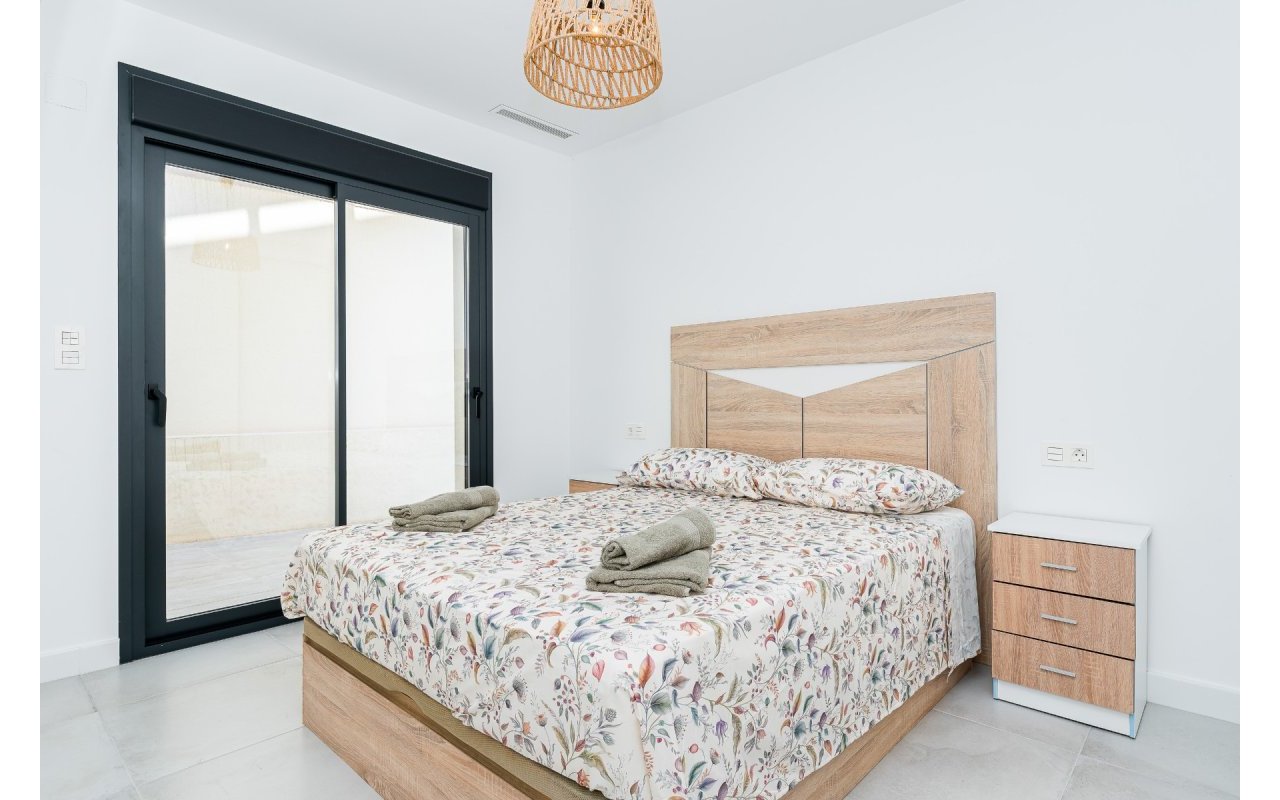 Resale - Villa - Los Montesinos