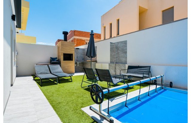 Resale - Villa - Los Montesinos