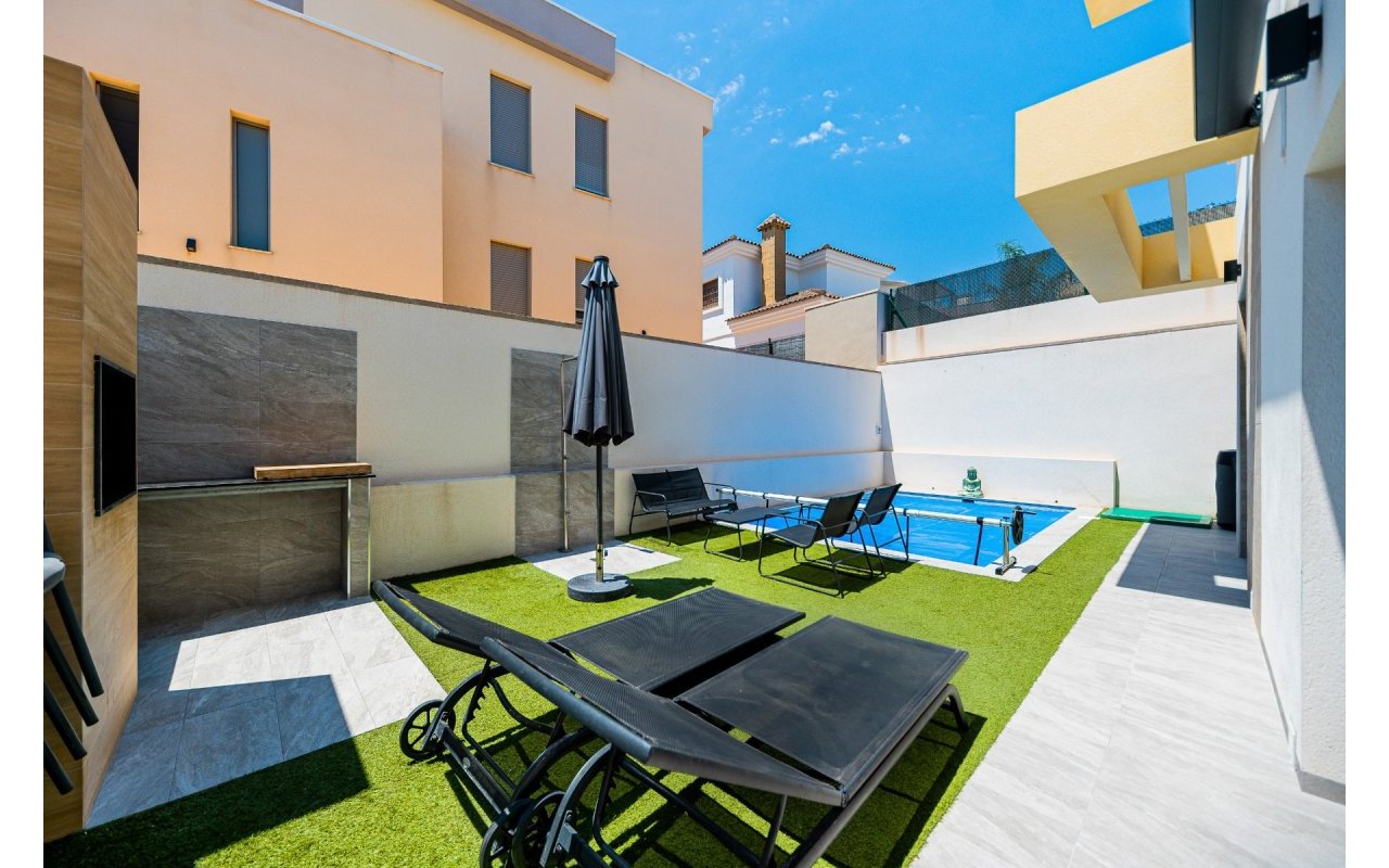 Resale - Villa - Los Montesinos