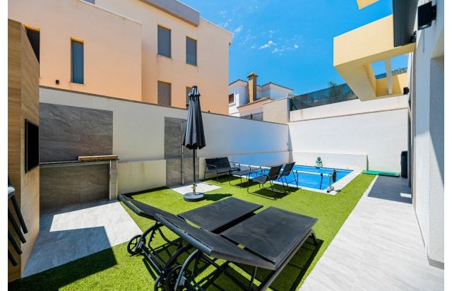 Resale - Villa - Los Montesinos