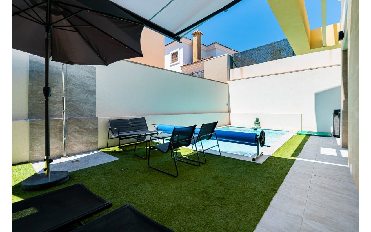 Resale - Villa - Los Montesinos