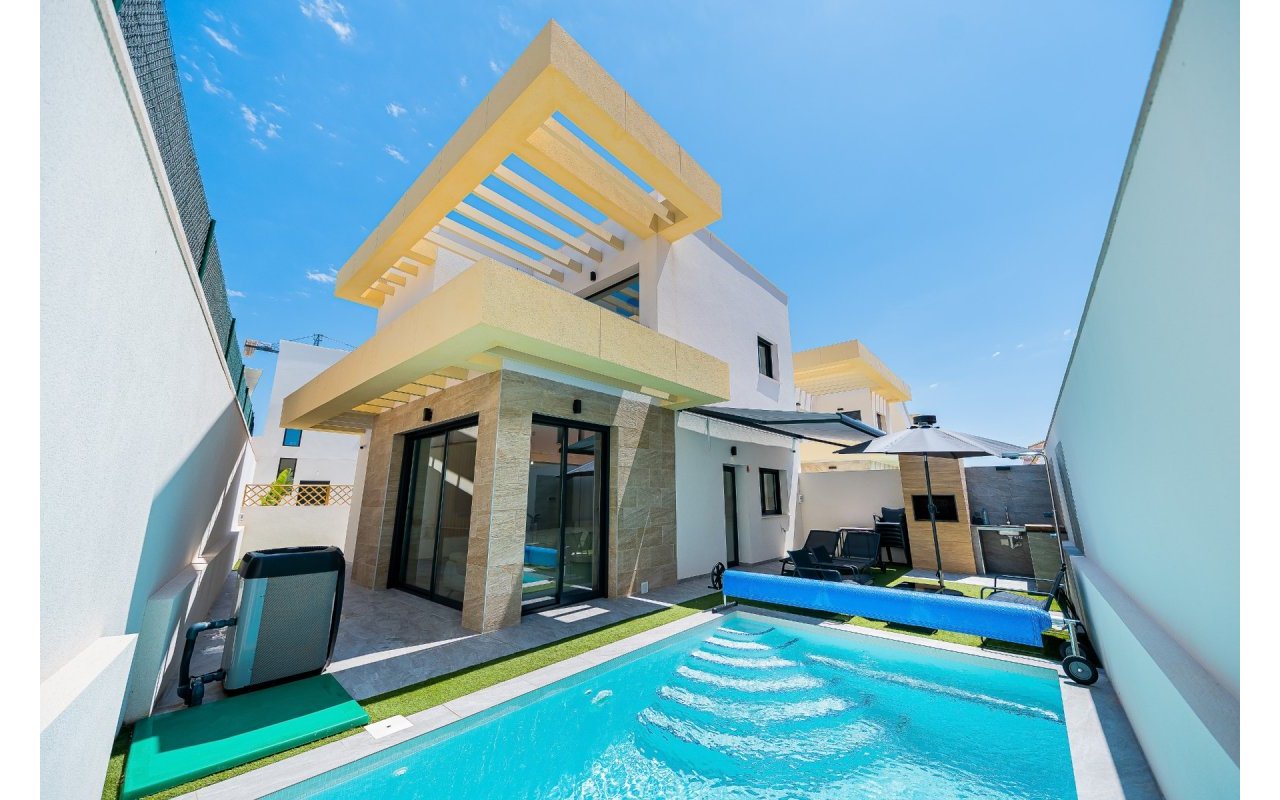 Resale - Villa - Los Montesinos