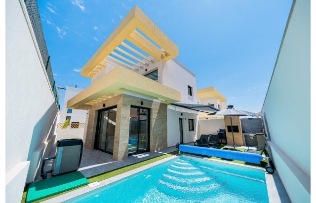 Resale - Villa - Los Montesinos