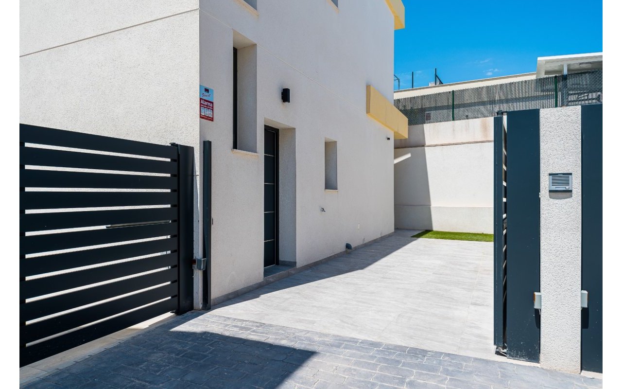 Resale - Villa - Los Montesinos