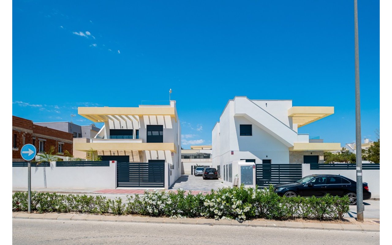 Resale - Villa - Los Montesinos