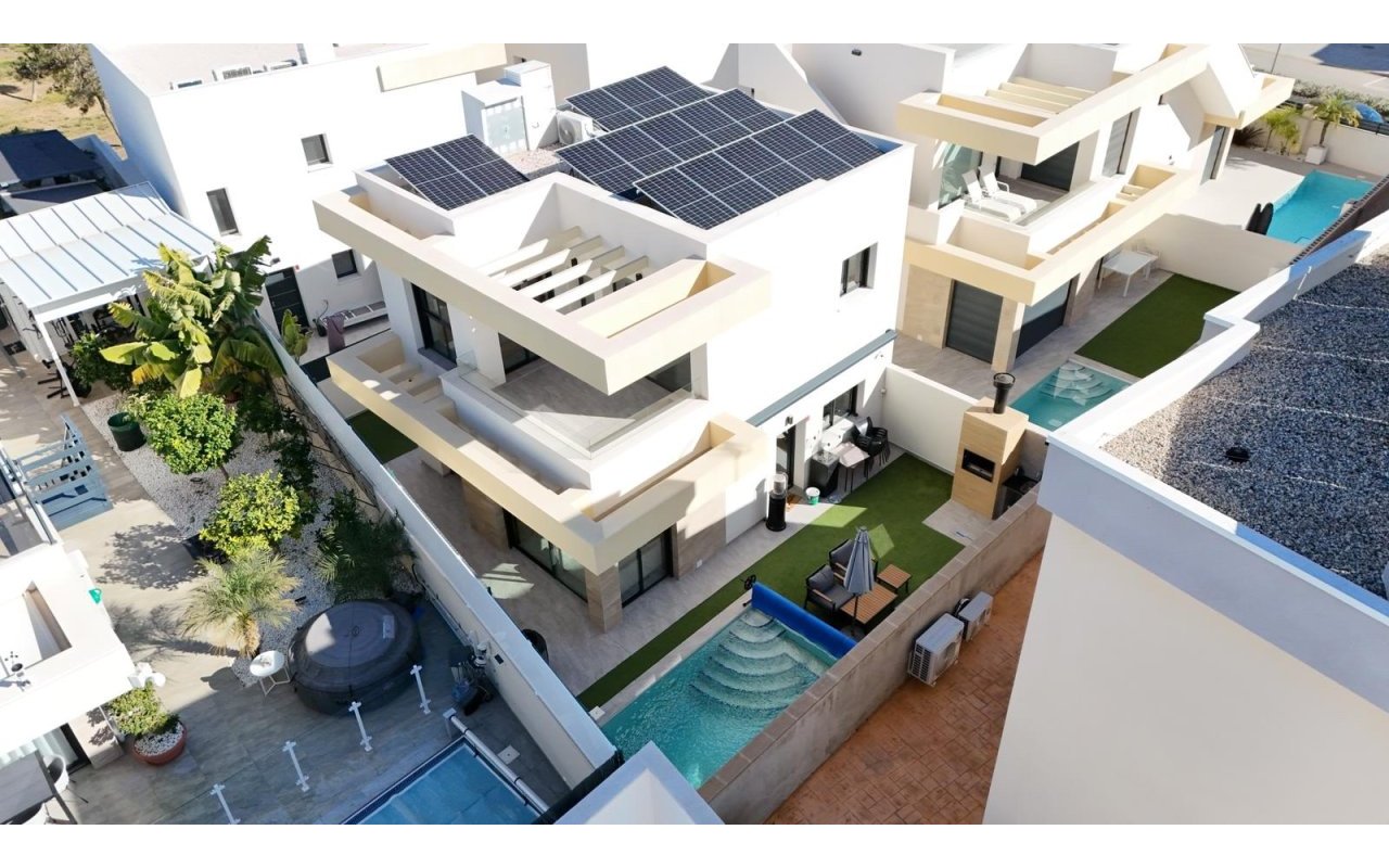 Resale - Villa - Los Montesinos