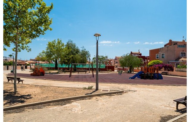 Resale - Villa - Los Montesinos