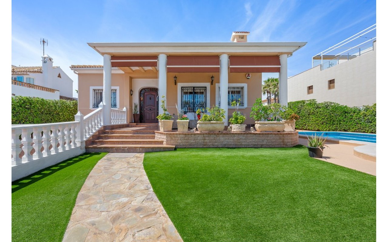 Reventa - Villa - Torrevieja - La Mata
