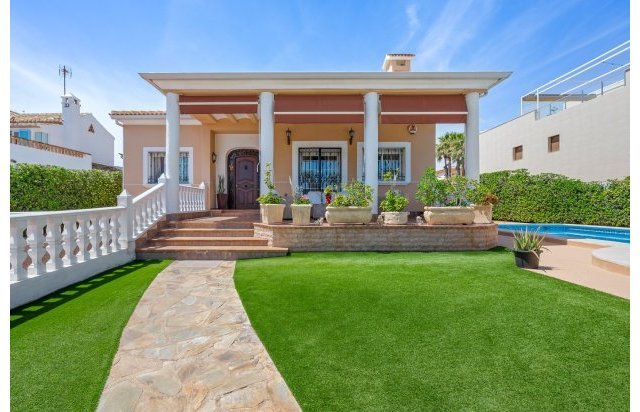 Reventa - Villa - Torrevieja - La Mata