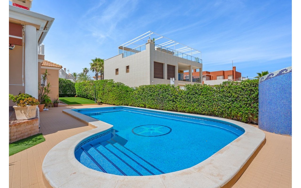 Reventa - Villa - Torrevieja - La Mata