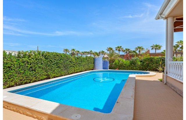 Reventa - Villa - Torrevieja - La Mata