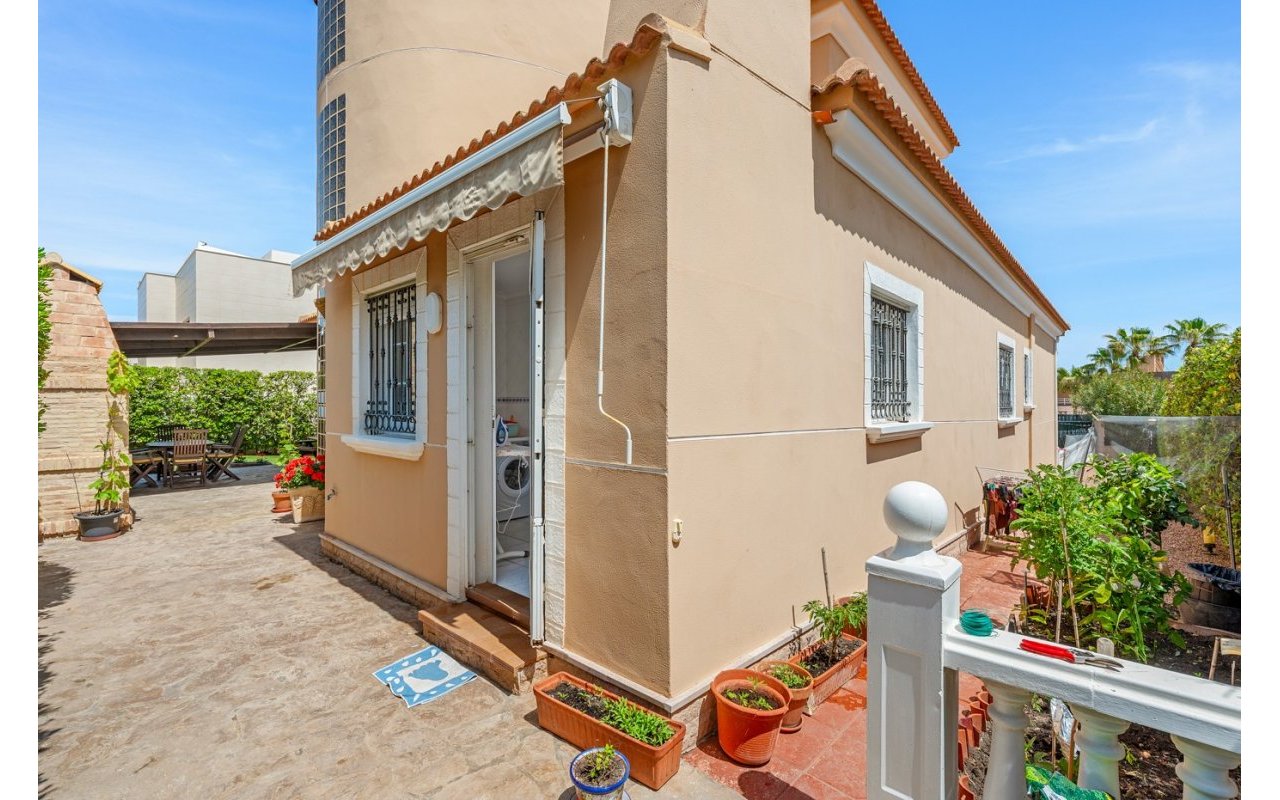Reventa - Villa - Torrevieja - La Mata