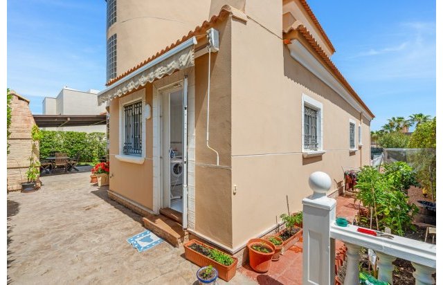 Reventa - Villa - Torrevieja - La Mata