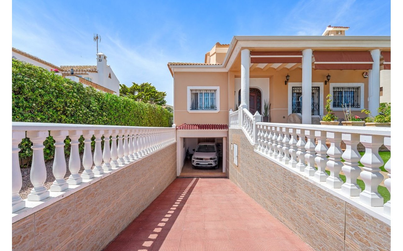 Reventa - Villa - Torrevieja - La Mata