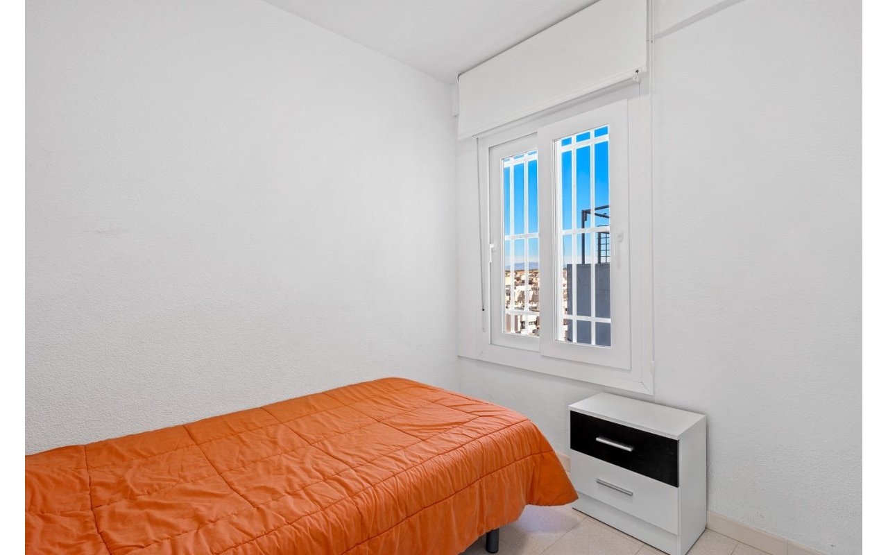 Resale - Apartment - Santa Pola