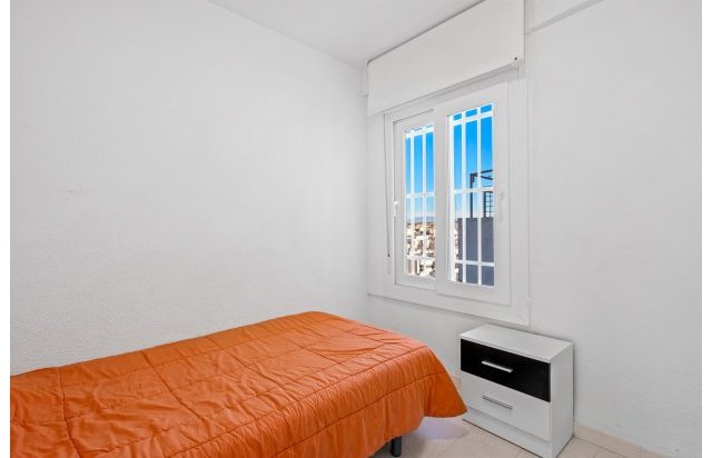Resale - Apartment - Santa Pola