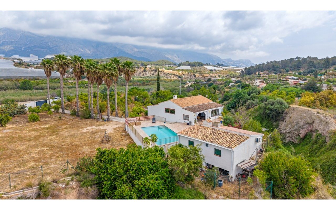 Resale - Country estate - La Nucía