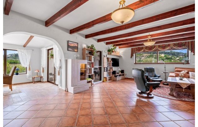 Resale - Country estate - La Nucía