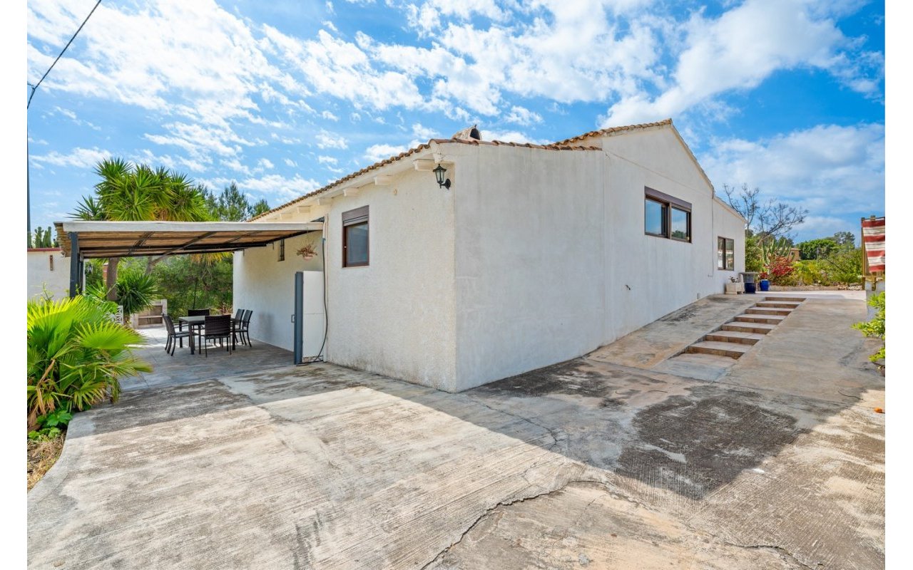 Resale - Country estate - La Nucía
