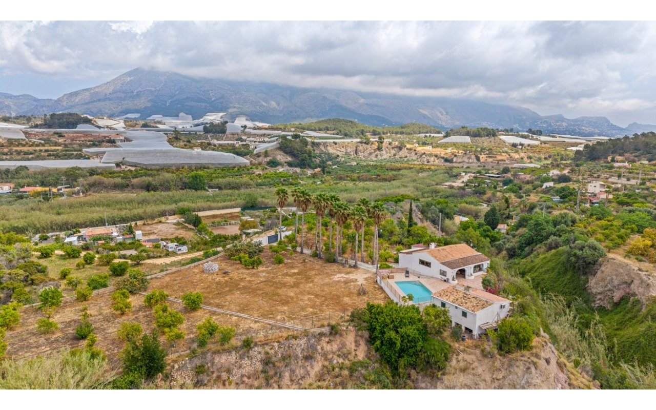 Resale - Country estate - La Nucía