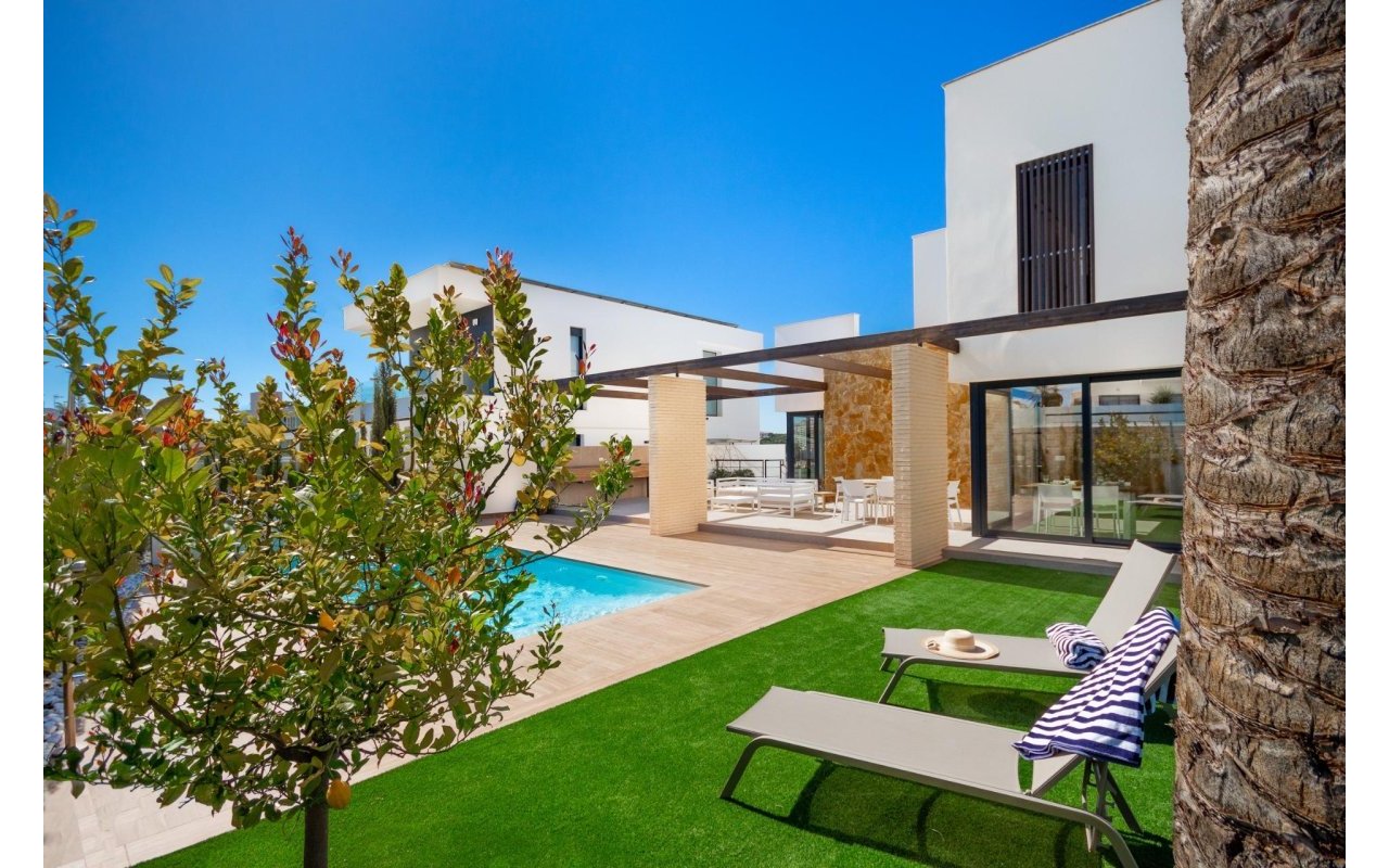 Obra nueva - Villa - Orihuela Costa - Campoamor