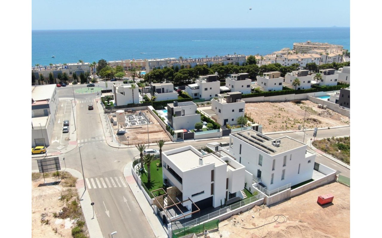 Obra nueva - Villa - Orihuela Costa - Campoamor