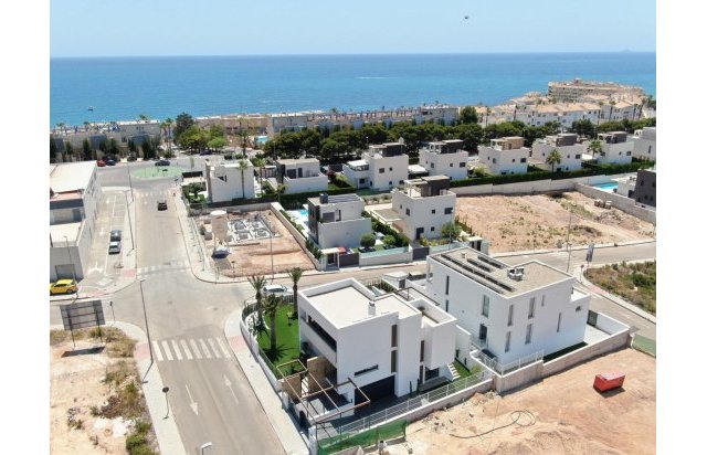 Obra nueva - Villa - Orihuela Costa - Campoamor