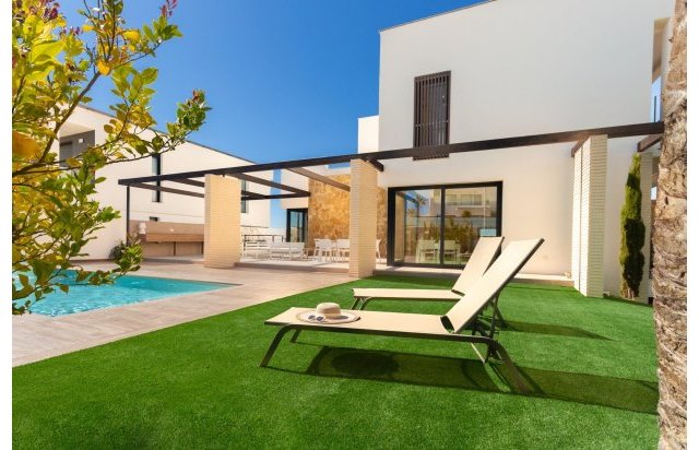 Obra nueva - Villa - Orihuela Costa - Campoamor