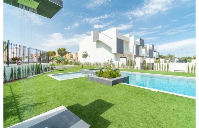 Obra nueva - Bungalow - Torrevieja - Los Balcones