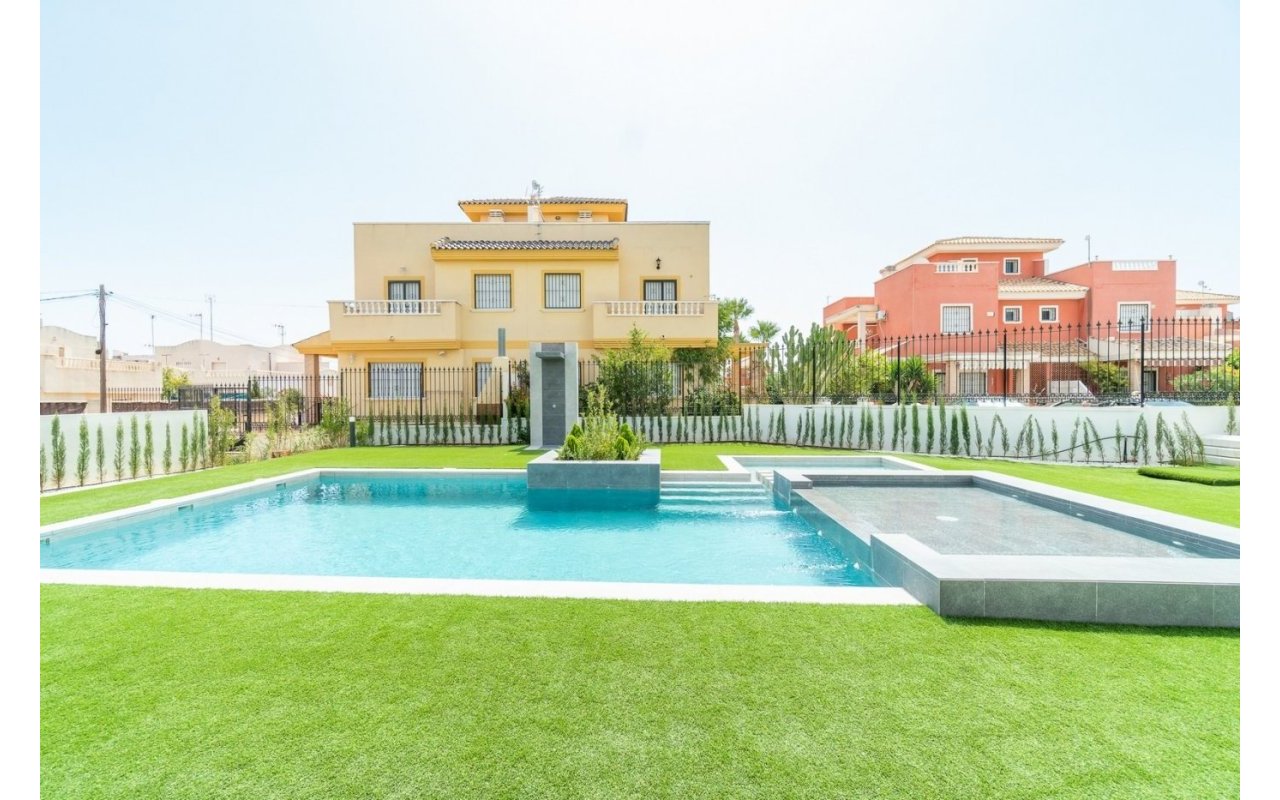 Obra nueva - Bungalow - Torrevieja - Los Balcones