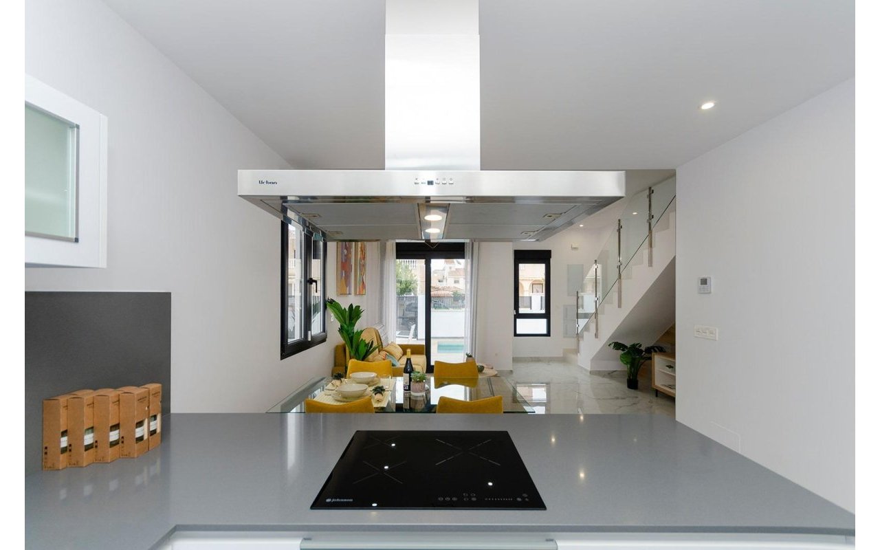 Obra nueva - Villa - Torrevieja - Torretas