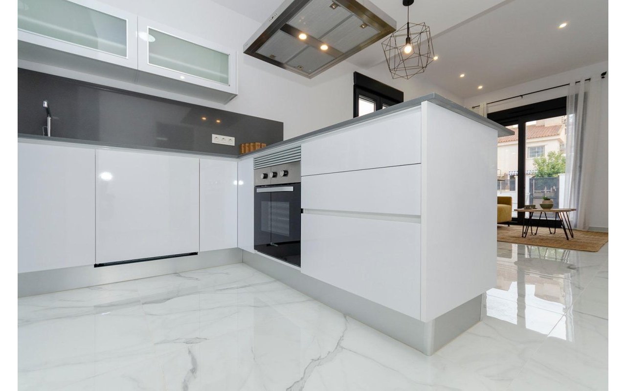 Obra nueva - Villa - Torrevieja - Torretas