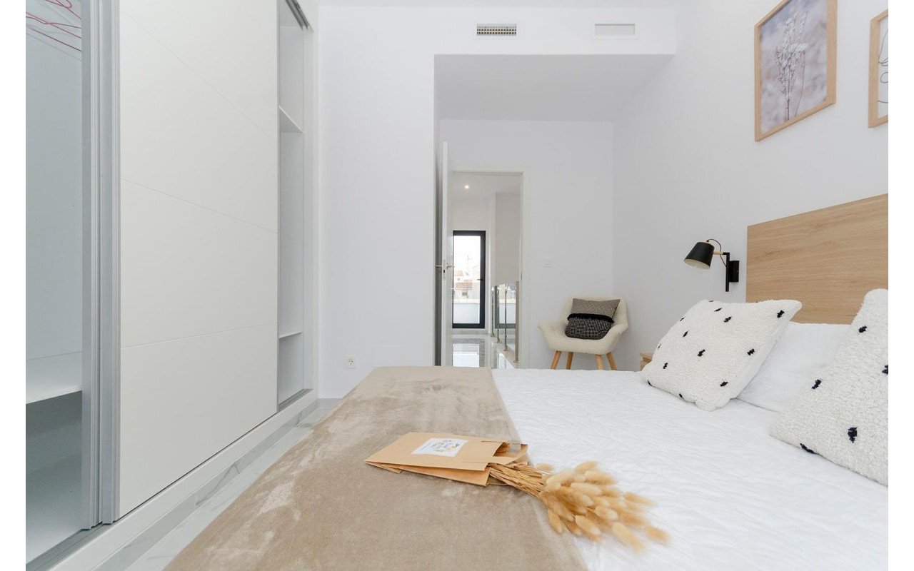 Obra nueva - Villa - Torrevieja - Torretas
